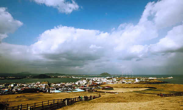 城山日出峰